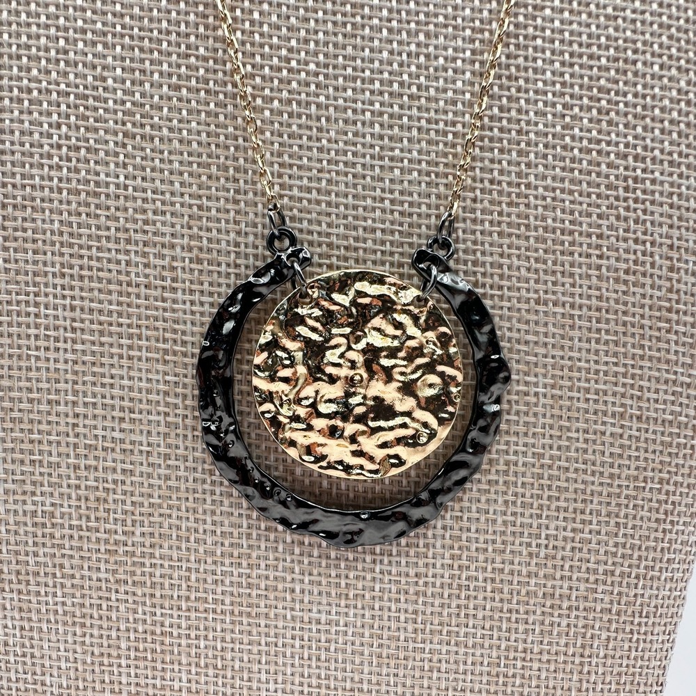 Vintage 90s Hammered Double Circle Pendant Necklace Women's Classic Jewelry
